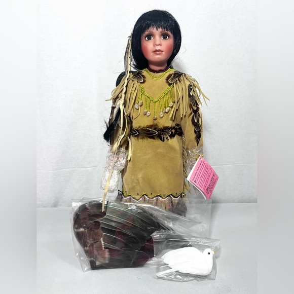 Paradise Galleries Spirit Of Peace Fine Porcelain Doll Indian Pocahontas Inspire - Picture 2 of 10